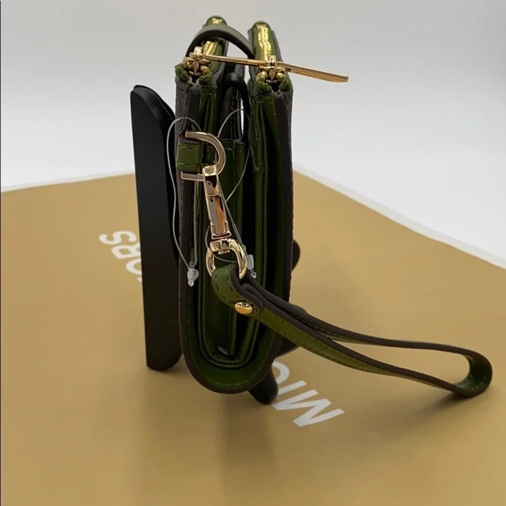 MICHAEL KORS LARGE DOUBLE ZIP WRISTLET EVERGREEN
